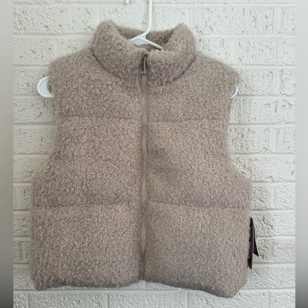 Sherpa vest - tag says large, fits as a SMALL